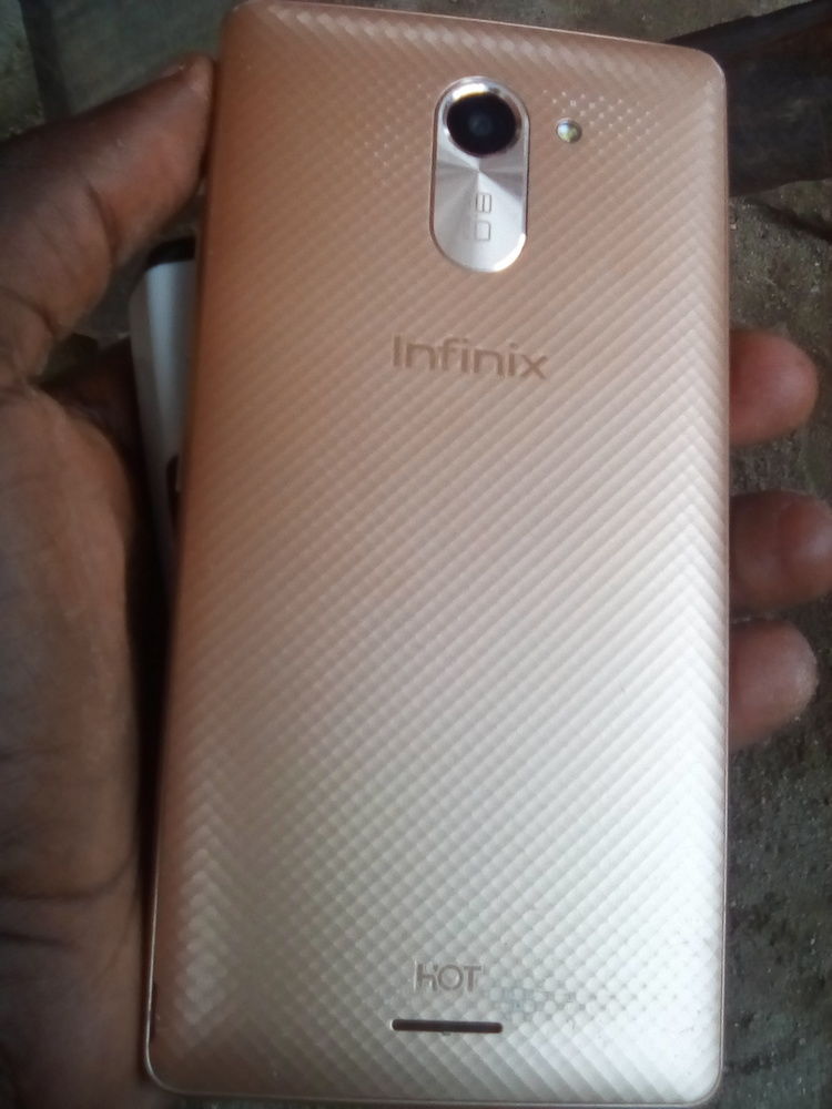 Infinix hot 4 lite