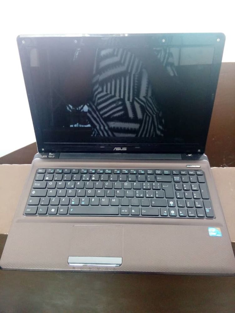 Asus x551 core i3 carte graphique radeon pc bien propre