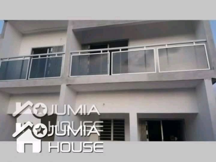 Vente des duplex de 6 pièces +piscine à Angré nouveau chu jumia