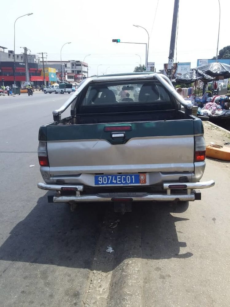 Mitsubishi L200 Année 2004