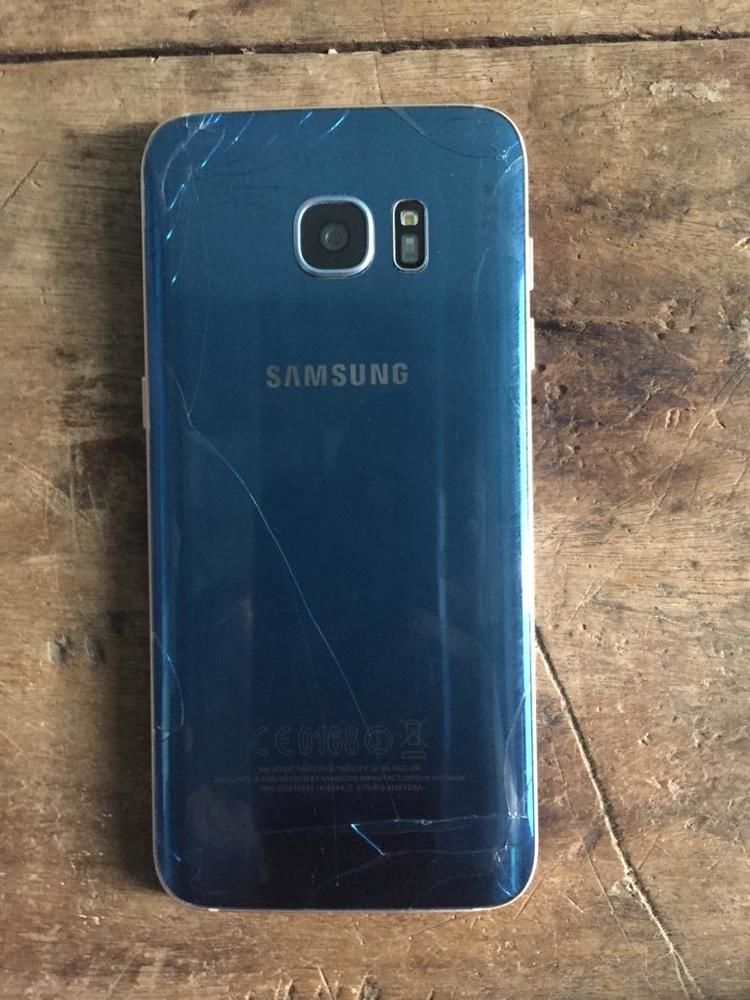 Samsung Galaxy S7 edge bleu métallique