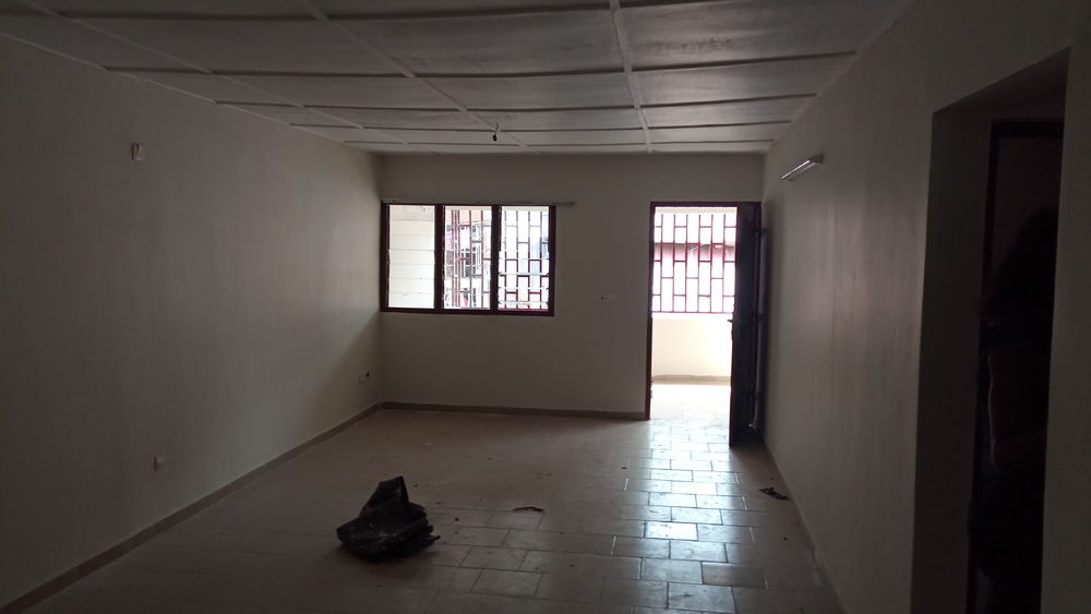 Appartement De 3 Pièces À Port Bouet Sipim