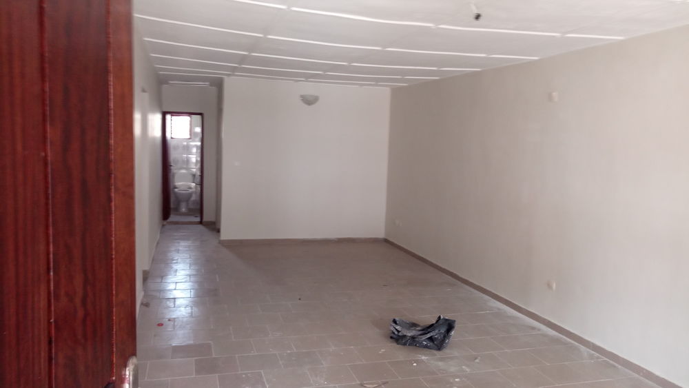 Appartement De 3 Pièces À Port Bouet Sipim