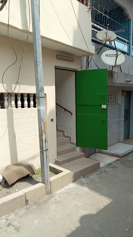 Appartement De 3 Pièces À Port Bouet Sipim