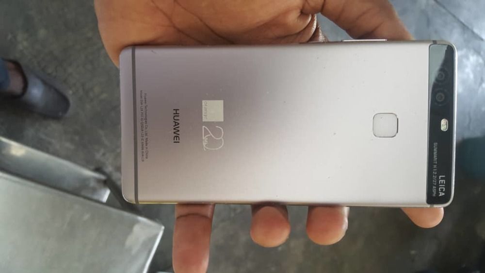 Huawei P9 4G 32giga et 3 giga ram