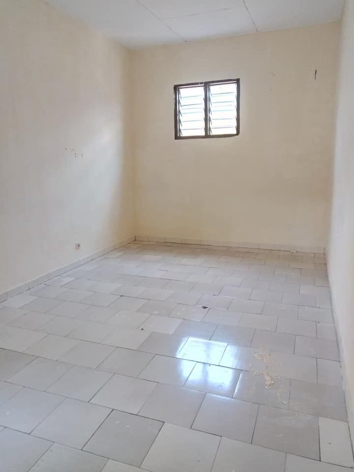 Appartement À Louer 2 Pièces À Cocody Riviera 2