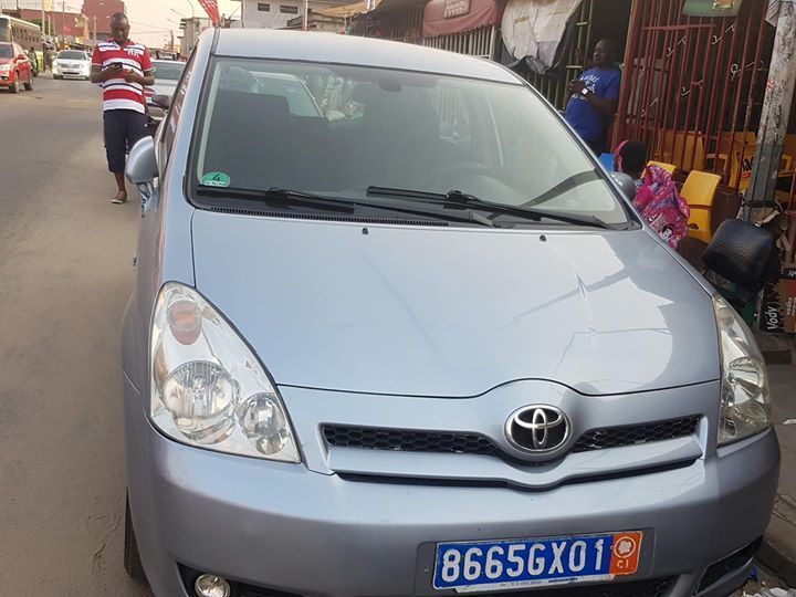 Toyota Verso Manuelle