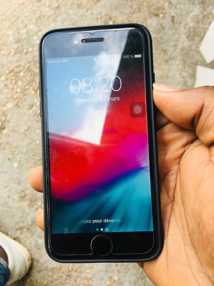 iPhone 6 s 64 giga gris sidéral