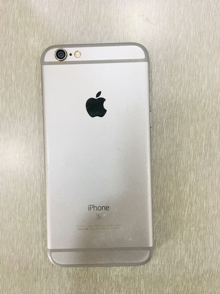 iPhone 6 s 64 giga gris sidéral