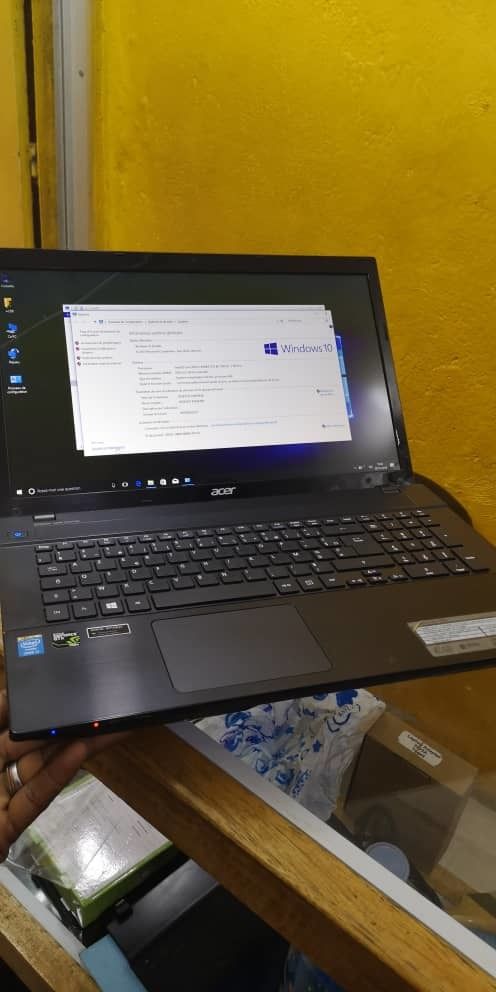 Gamer Acer aspire v3-772G core i7 GTX760 2GB dédié neuf