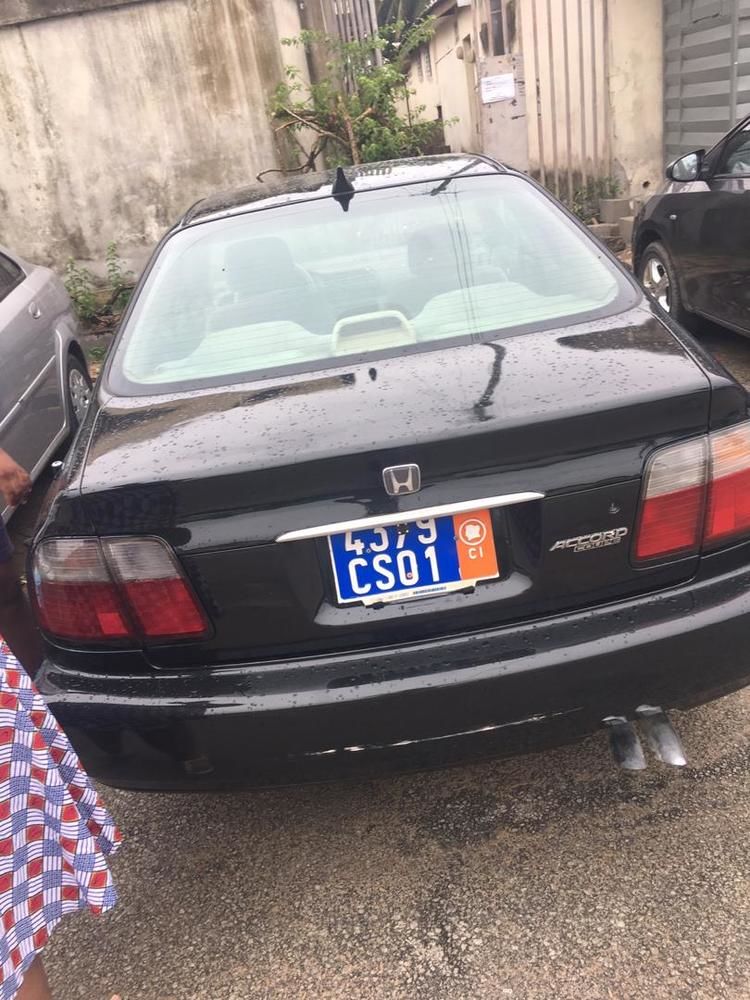 Honda accord coupe cs en très bon état prix negociablz