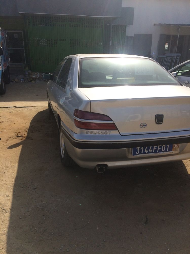 Peugeot 406 comme neuve