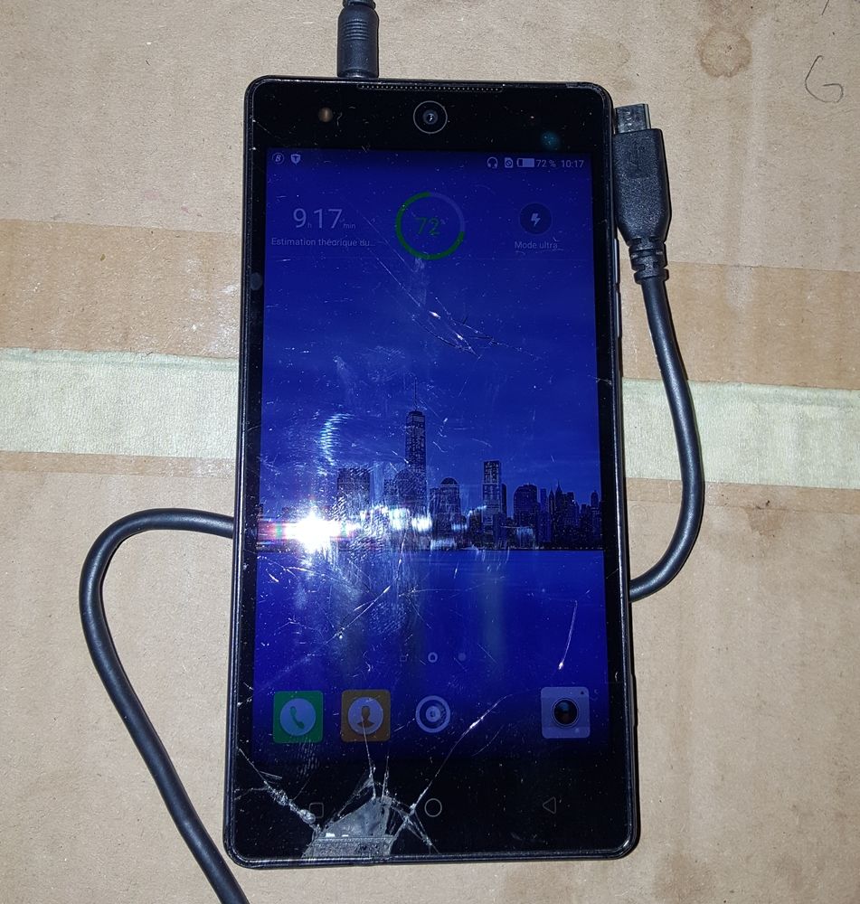 Tecno Camon C7