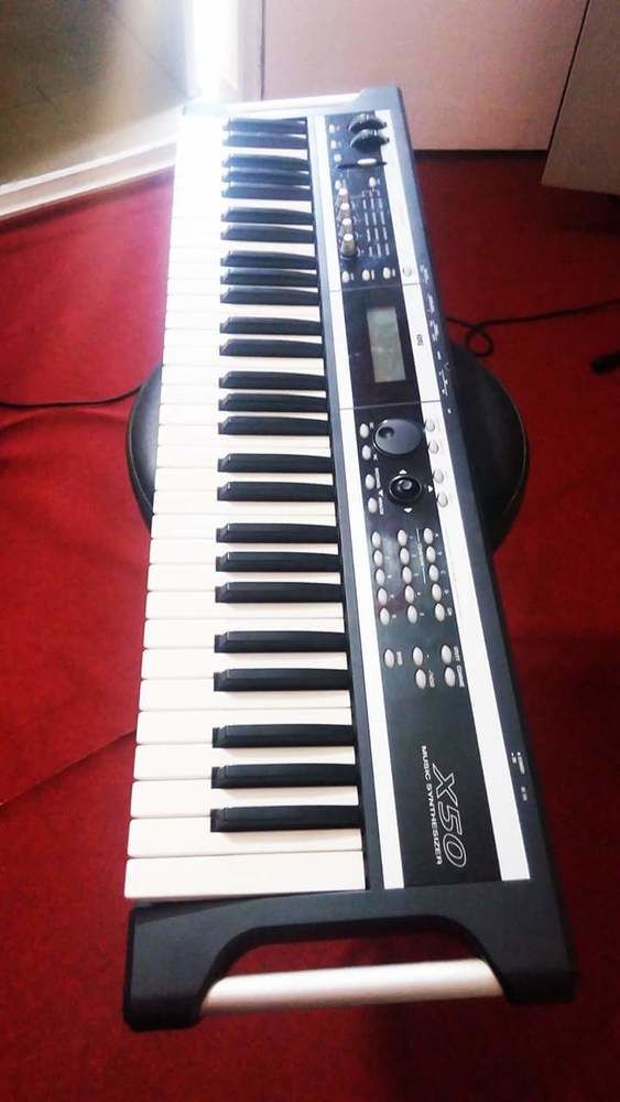 PIANO KORG X50