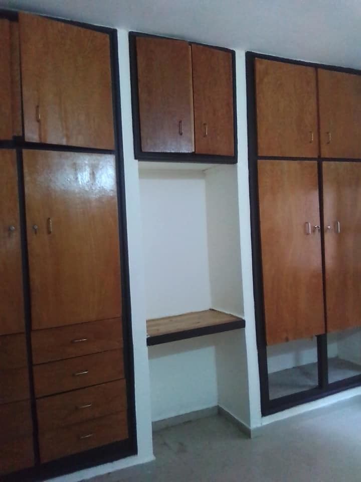 Des Studios Américains a La Riviera Triangle