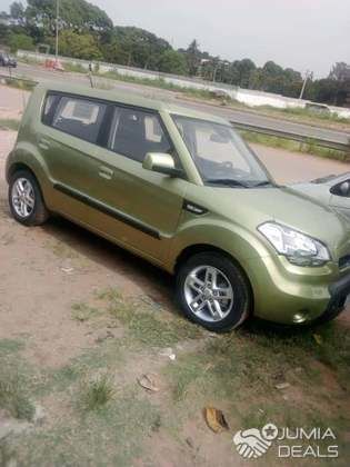 KIA SOUL MAISONS MÈRE  ANNEE 2010  Essence  Boîte manuelle super propre