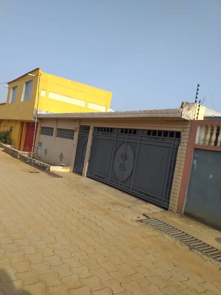 Belle maison en vente à Abidjan Faya.