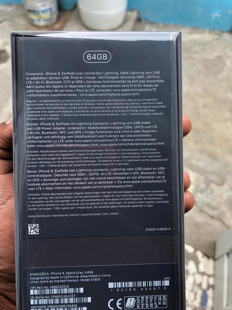 iPhone 8 64giga scellé