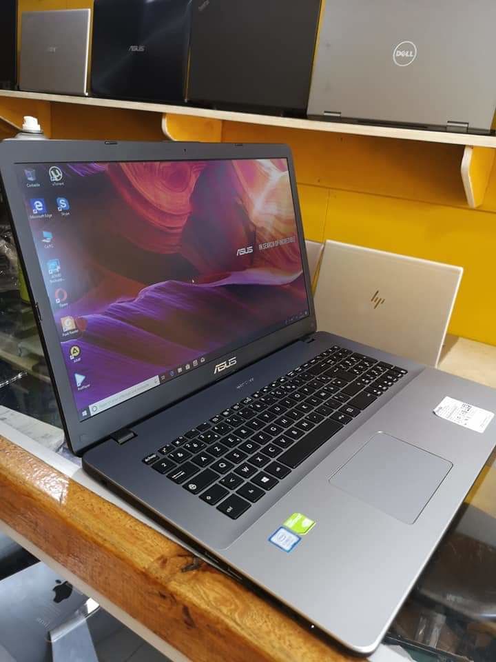 Asus VivoBook core i7 8ème génération casy neuf