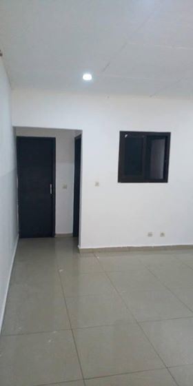 Belle Maison Basse De 2 Pièces a Louer a Akouedo en Bordure De Voie