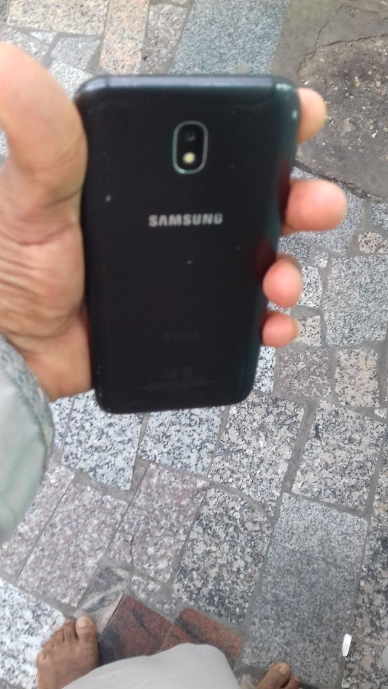 Samsung j7 pro 2018