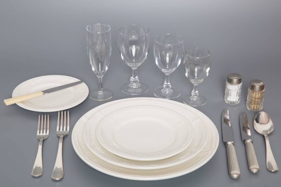 Location Des Ustensiles  Pour  Vos Evenements(assiettes,verres)