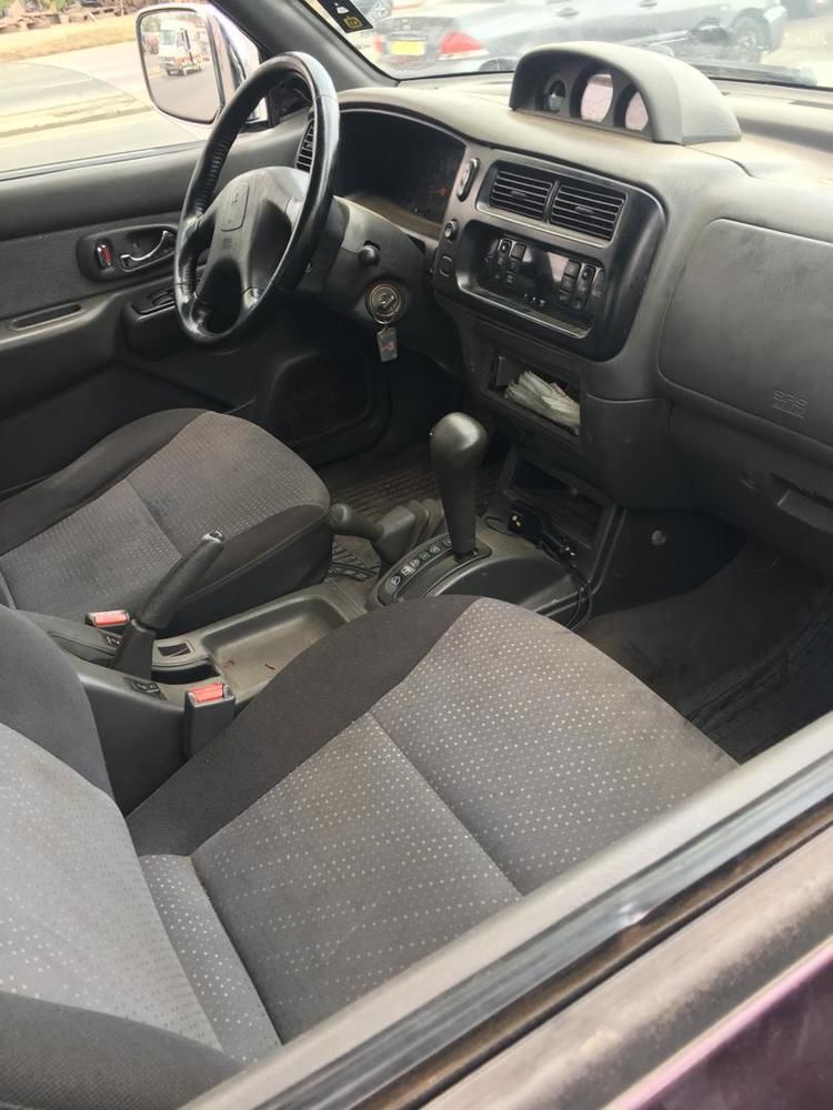 mitsubishi l200 hs en très bon état prix négociable