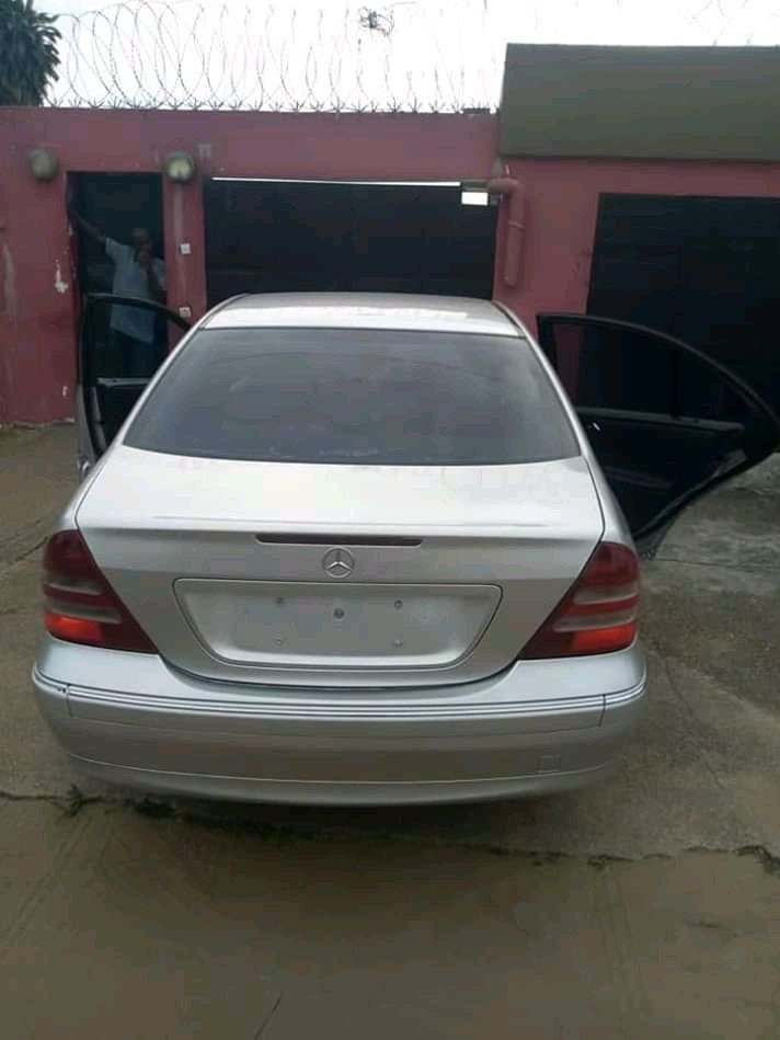 MERCEDES-BENZ C200 KOMPRESSOR