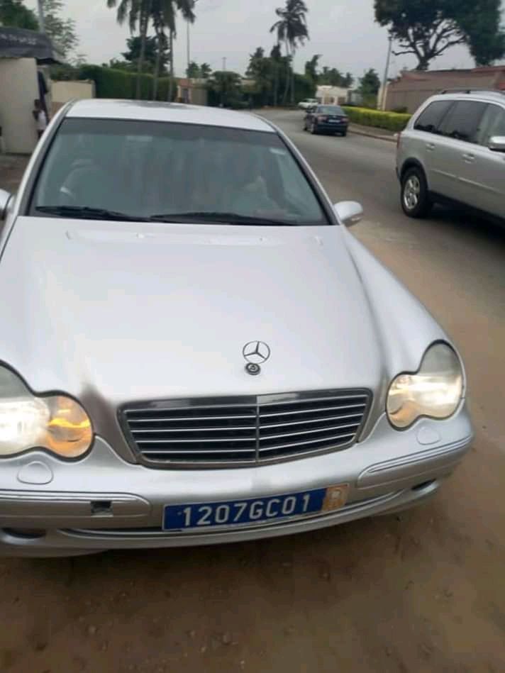 MERCEDES-BENZ C200 KOMPRESSOR