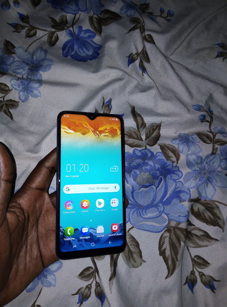 Samsung Galaxy M10 32gb