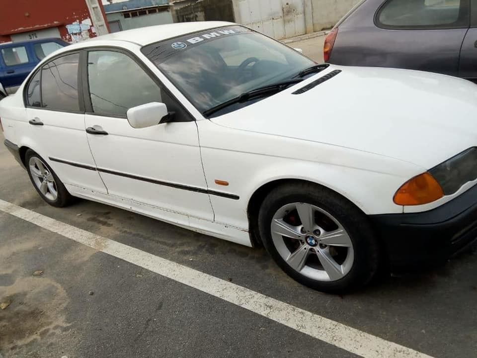 BMW e46 blanche