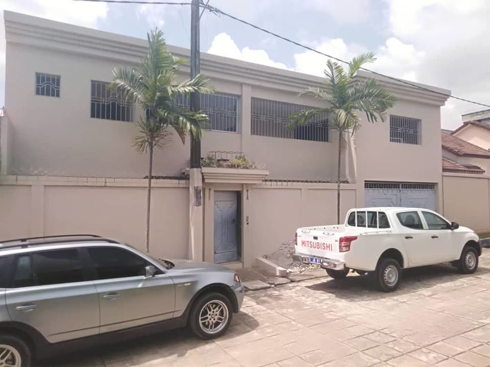 Villa Duplex 8 Pièces en Vente -  CHU Angre