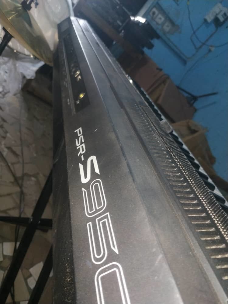 yamaha psr -S 950