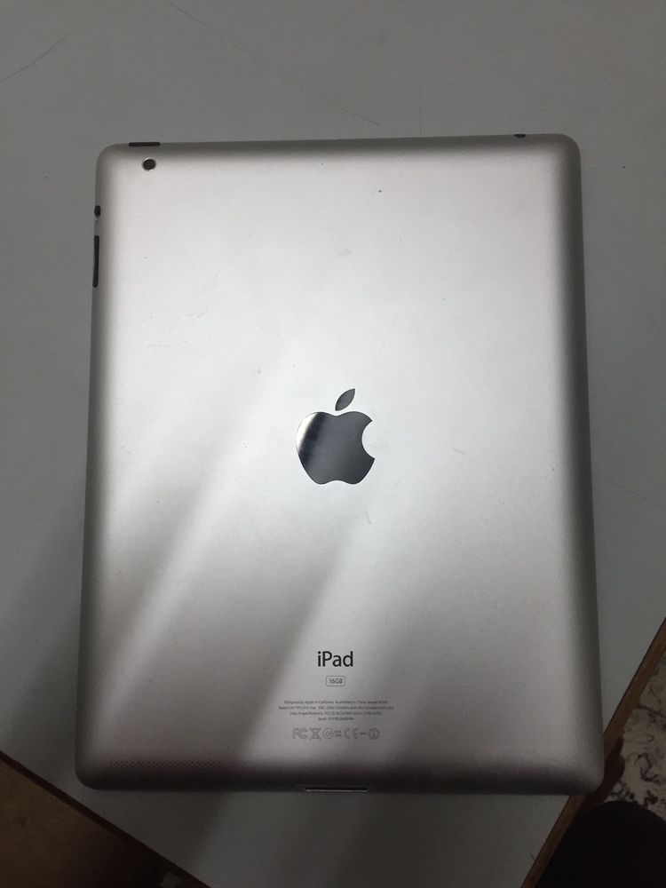 iPad 4 Retina 16Go