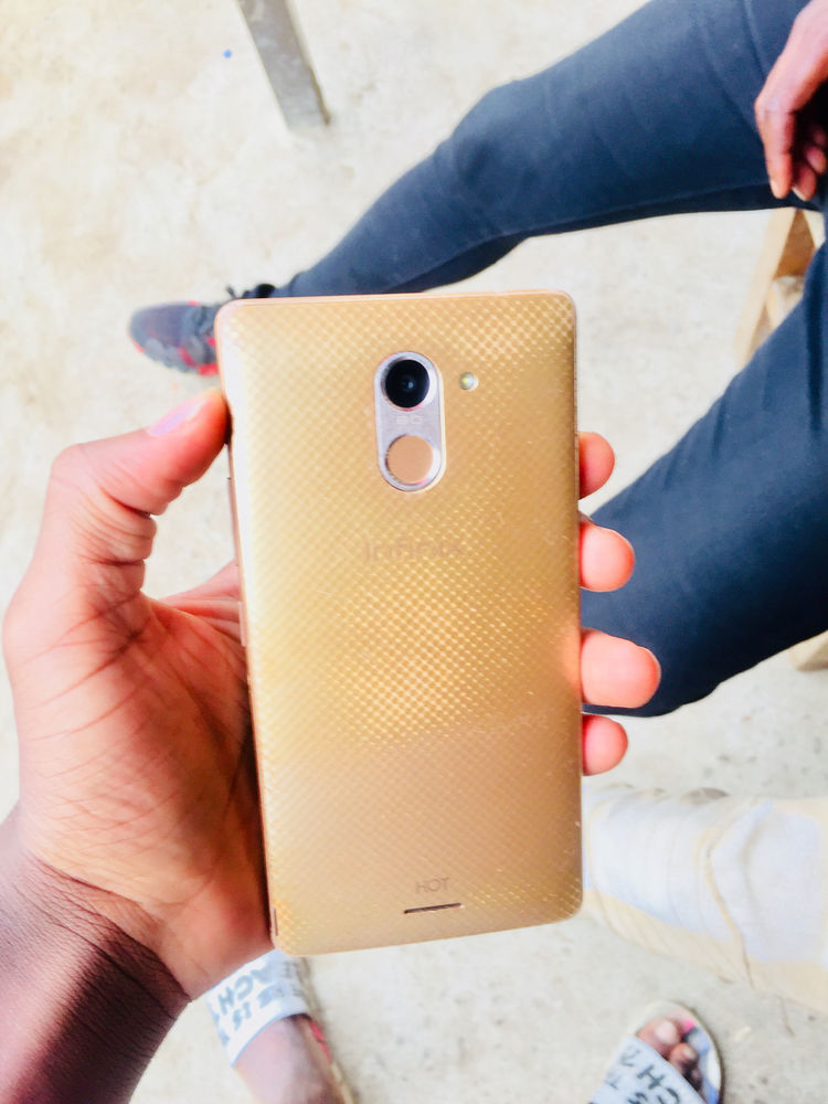 Infinix hote 6 pro propre