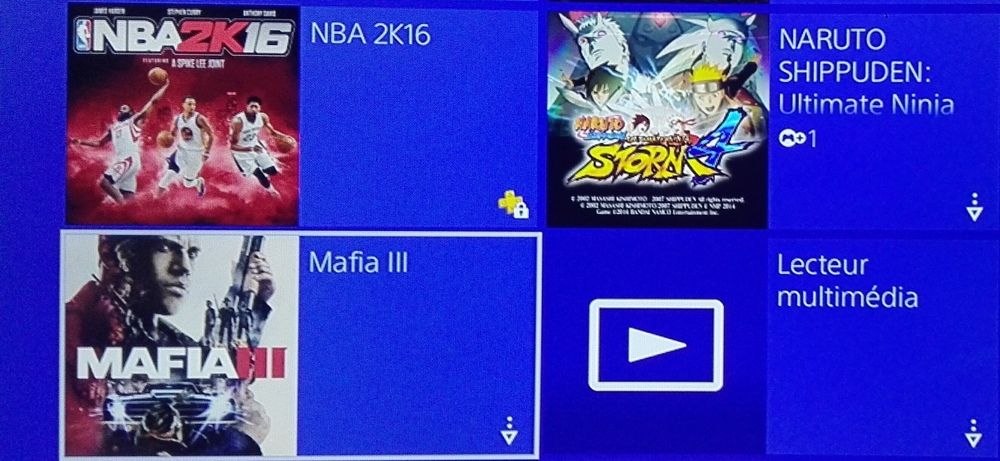 PS4 FAT 500g+1 manette + 7jeux