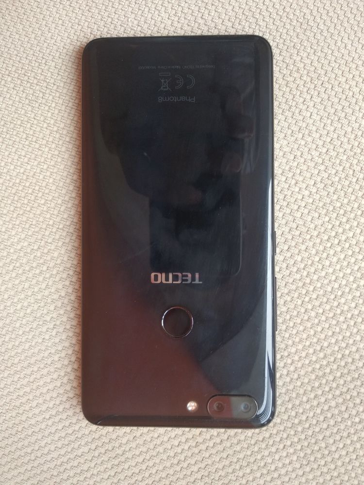 Tecno Phantom 8