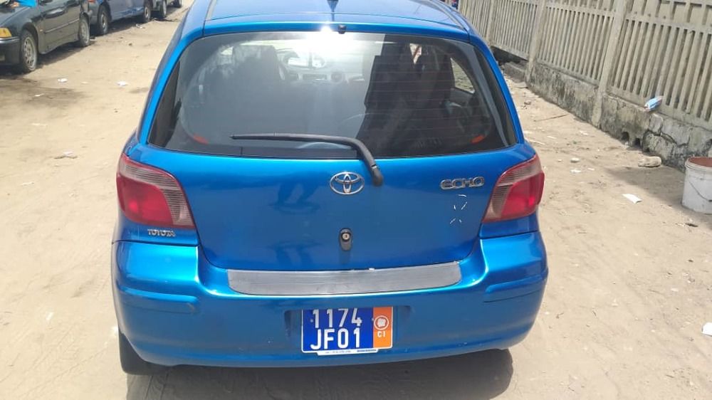 Toyota écho 2 année 2005 auto