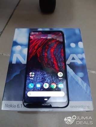 Vente d'un Nokia 6.1 plus 64gb rom 4 GB RAM  dual sim très propre presque neuf