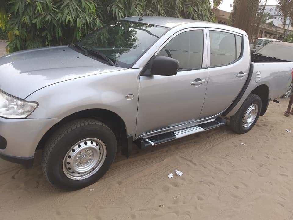 Mitsubishi l200 2009 diesel