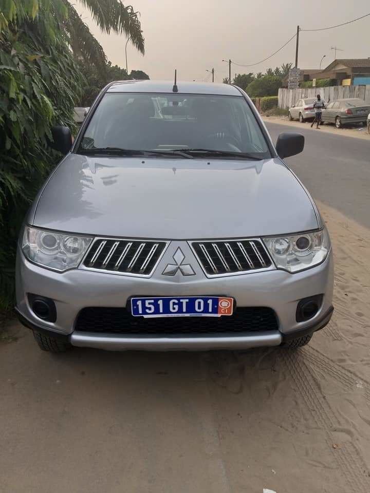 Mitsubishi l200 2009 diesel