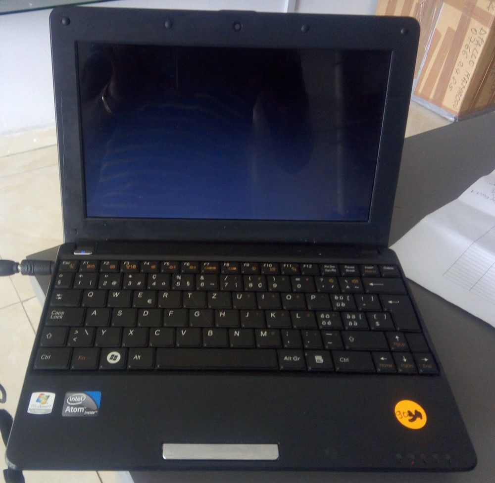 ATOM CHILI GREEN 2Go RAM TRES PROPRE