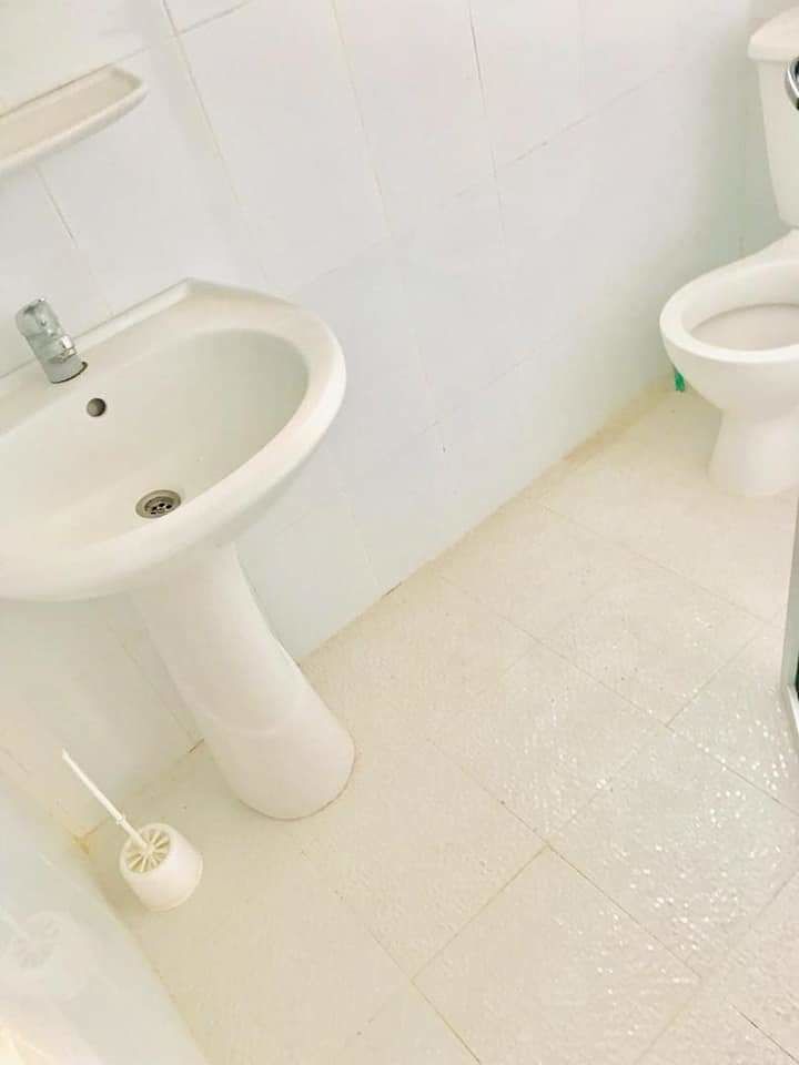 Appartenant De 3 Pièces Location - Cocody Route Abatta