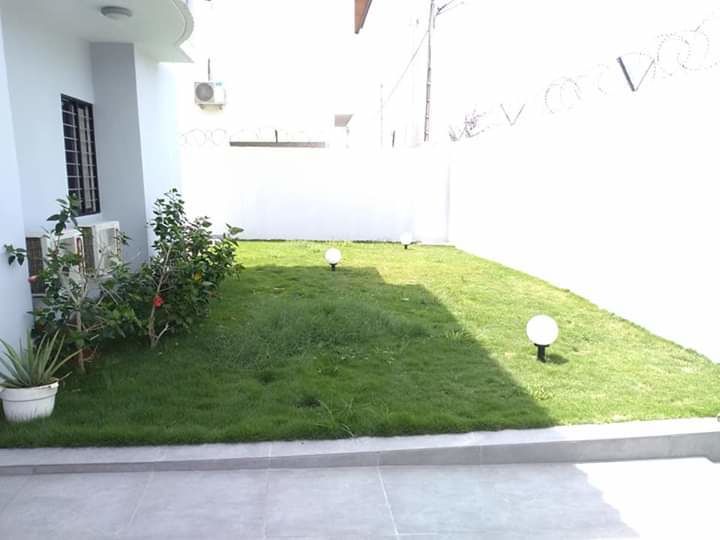 Maison à louer à Grand Bassam