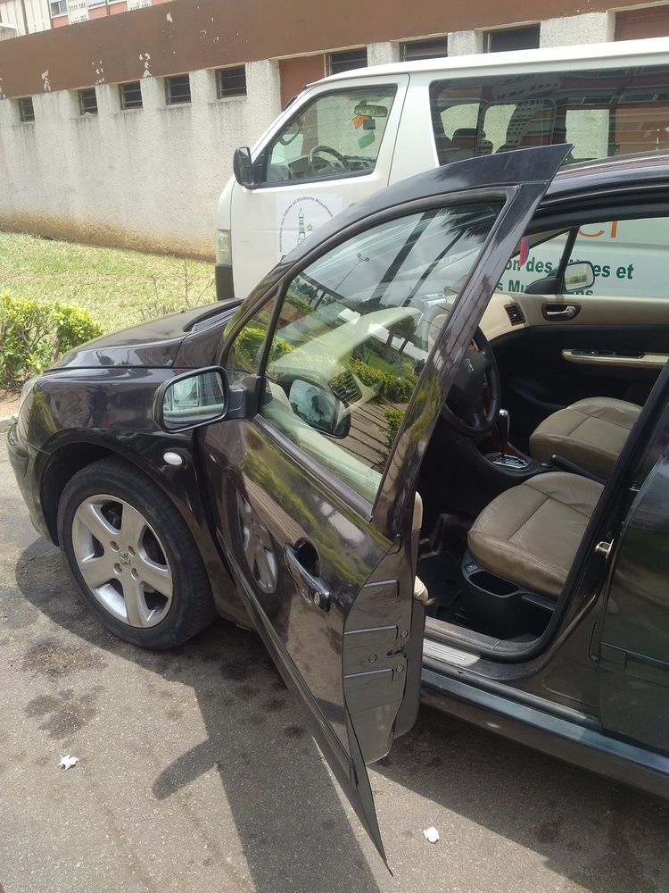 Peugeot 307 auto full options