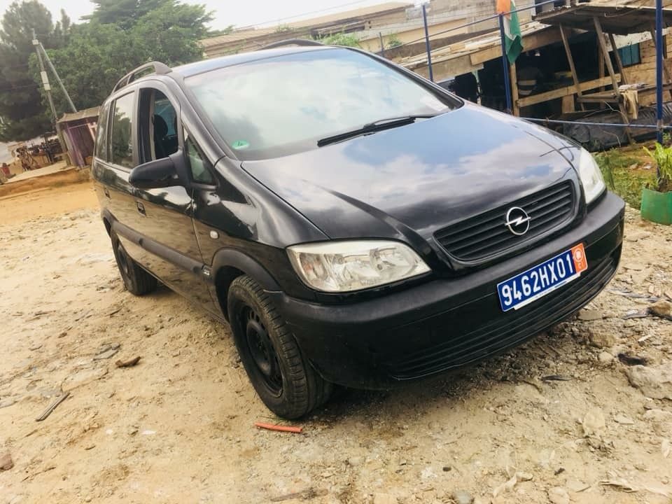 OPEL ZAFIRA 2004