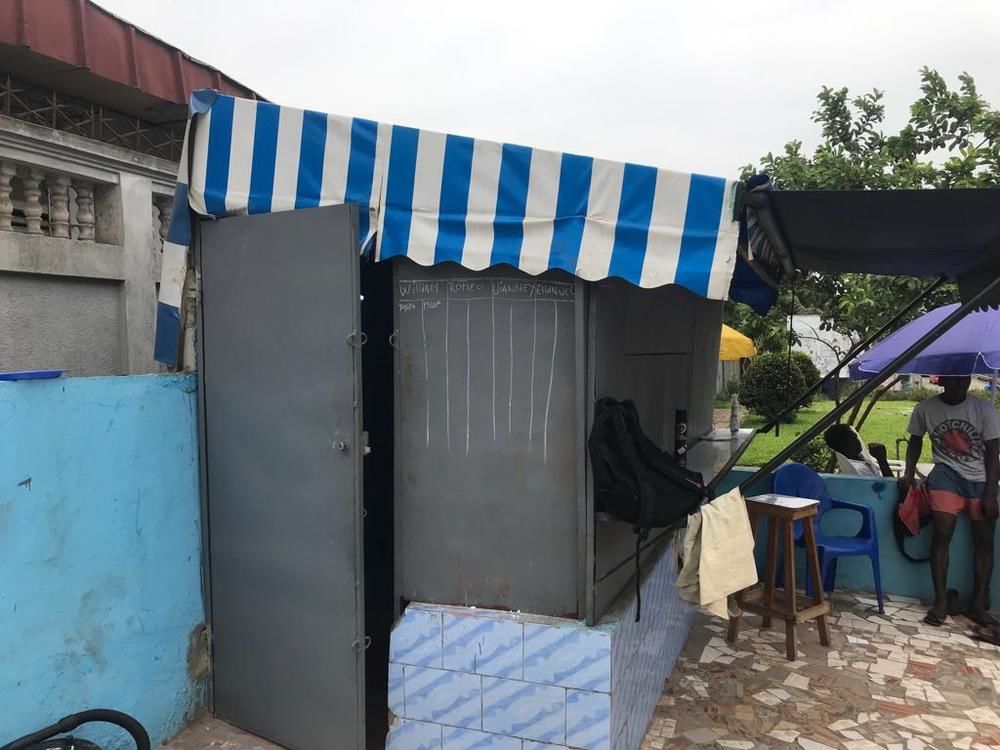 Kiosque À Louer À Angre