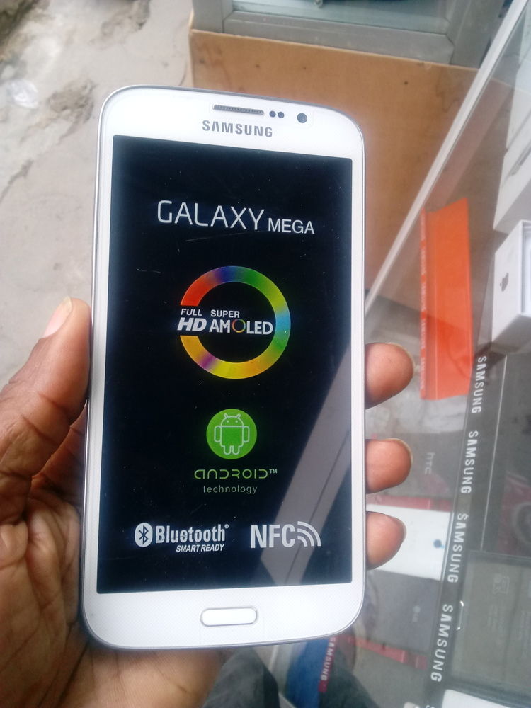 Samsung Galaxy MEGA neuf disponible