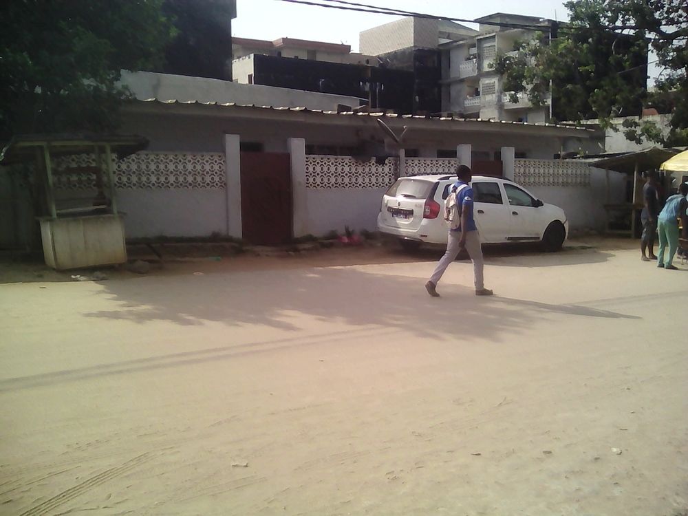 Villa Jumelée De 3 Pièces en Vente À Yopougon Maroc