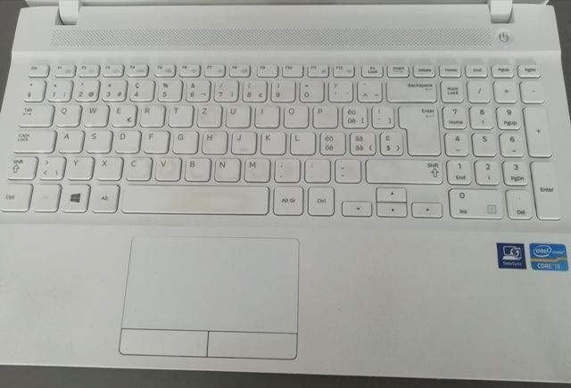 Samsung 270E, Core I3 CLEAN